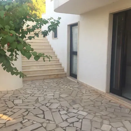 Tralci בית כפרי
